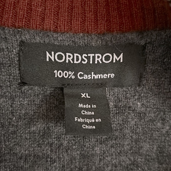 NWOT.  Nordstrom’s men’s 100% Cashmere sweater in maroon.  Neckline 1/4 zipper. - Picture 5 of 10